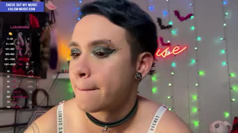 Muse hethey online show from 12/20/24, 12:41