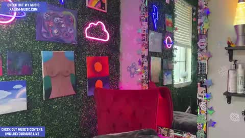 Snapshot of iwillbeyourmuse chatting on 03/31/26, 11:38 Muse hethey online show from 03/31/26, 11:38