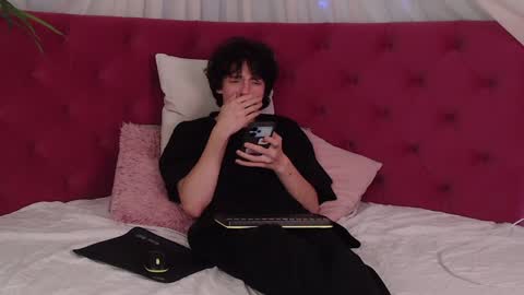 Maxim online show from 12/04/24, 04:10