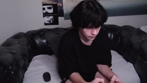 Maxim online show from 12/12/24, 12:27