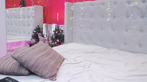 Maxim online show from 12/14/24, 01:39