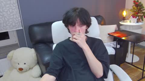 Maxim online show from 12/19/24, 03:40