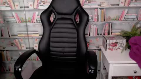 Maxim online show from 02/27/25, 11:48