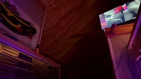 Snapshot of iwinnner chatting on 12/05/25, 06:11 That Guy online show from 12/05/25, 06:11