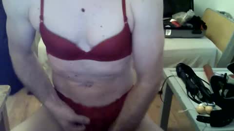 Snapshot of iwy201856 chatting on 01/09/25, 09:06 iwy201856 online show from 01/09/25, 09:06