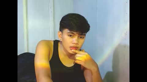 iya143 online show from 09/25/25, 10:08