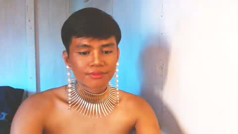 iya143 online show from 10/16/25, 03:51