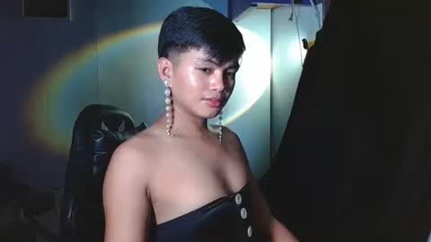 iya143 online show from 10/30/25, 07:10