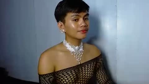 iya143 online show from 11/26/25, 01:06