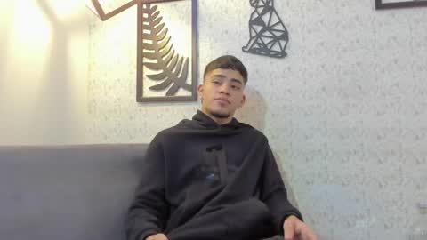 Snapshot of izaak_taylor7 chatting on 12/16/24, 03:30 izaack online show from 12/16/24, 03:30