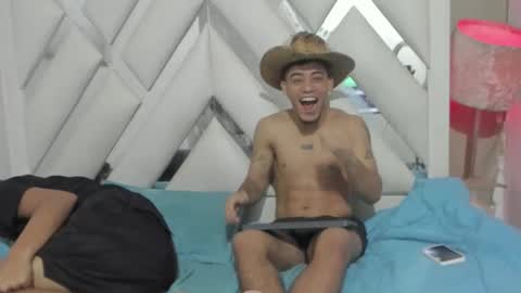 Snapshot of izaak_taylor7 chatting on 12/17/24, 04:11 izaack online show from 12/17/24, 04:11