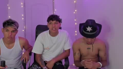 Snapshot of izaak_taylor7 chatting on 01/11/25, 01:22 izaack online show from 01/11/25, 01:22