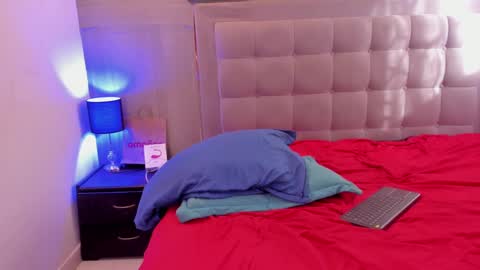 Snapshot of izaak_taylor7 chatting on 01/16/25, 01:25 izaack online show from 01/16/25, 01:25