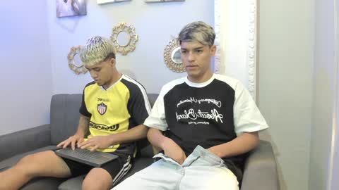 Snapshot of izaak_taylor7 chatting on 01/25/25, 01:08 izaack online show from 01/25/25, 01:08