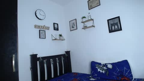 Snapshot of izaak_taylor7 chatting on 02/28/25, 06:43 izaack online show from 02/28/25, 06:43