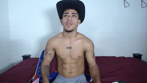 Snapshot of izaak_taylor7 chatting on 09/27/25, 01:54 izaack online show from 09/27/25, 01:54