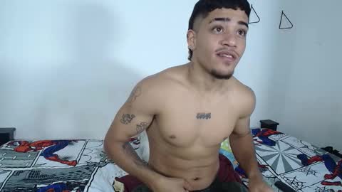 Snapshot of izaak_taylor7 chatting on 09/29/25, 07:30 izaack online show from 09/29/25, 07:30