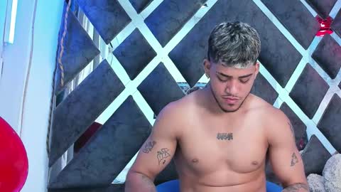 Snapshot of izaak_taylor7 chatting on 01/10/26, 01:13 izaack online show from 01/10/26, 01:13