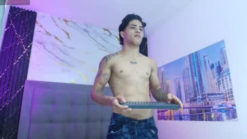 Snapshot of izaak_taylor7 chatting on 04/22/26, 06:20 izaack online show from 04/22/26, 06:20