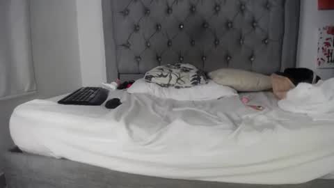 Snapshot of izabellasweet chatting on 03/01/25, 05:42 Izabella online show from 03/01/25, 05:42