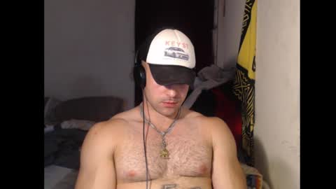 Snapshot of izak144 chatting on 12/03/24, 03:52 izak144 online show from 12/03/24, 03:52