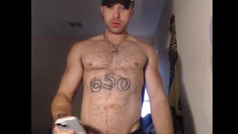 Snapshot of izak144 chatting on 12/16/24, 05:33 izak144 online show from 12/16/24, 05:33