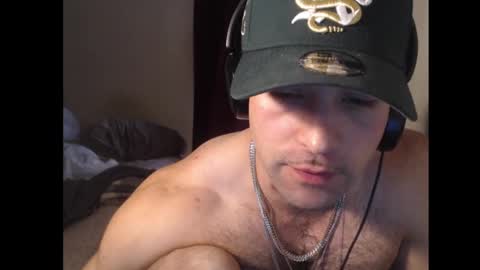 Snapshot of izak144 chatting on 02/24/25, 11:52 izak144 online show from 02/24/25, 11:52