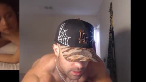 Snapshot of izak144 chatting on 11/20/25, 07:46 izak144 online show from 11/20/25, 07:46