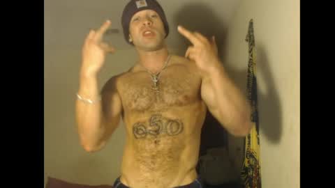 Snapshot of izak144 chatting on 05/28/26, 05:16 izak144 online show from 05/28/26, 05:16