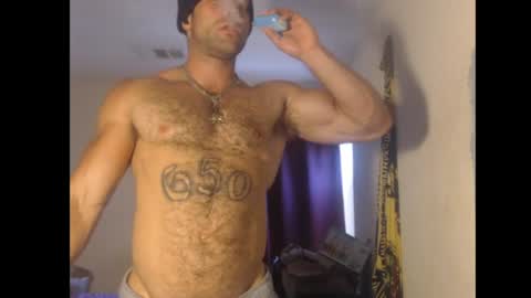 Snapshot of izak144 chatting on 07/08/26, 10:58 izak144 online show from 07/08/26, 10:58
