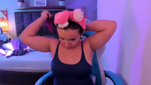 Iza online show from 09/23/25, 02:36