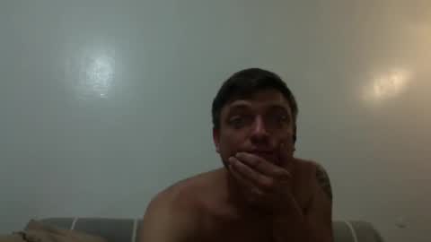 izealvaro online show from 10/15/25, 08:03