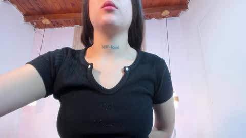 Snapshot of izelevans chatting on 03/12/26, 11:38 izelevans online show from 03/12/26, 11:38