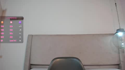 Snapshot of izelevans chatting on 03/15/26, 01:39 izelevans online show from 03/15/26, 01:39