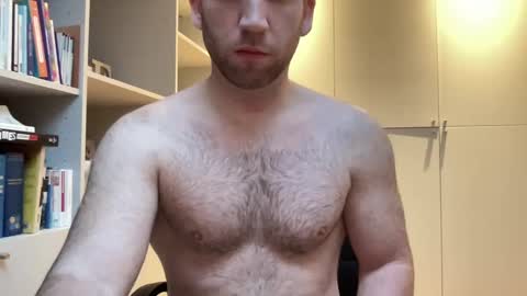 Snapshot of izylduur chatting on 01/08/25, 08:06 Izylduur online show from 01/08/25, 08:06