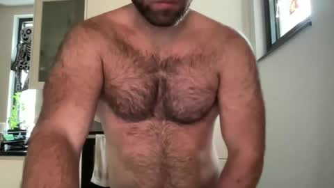 Snapshot of izylduur chatting on 10/14/25, 08:04 Izylduur online show from 10/14/25, 08:04