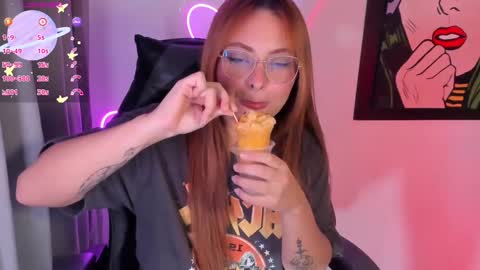 hot izys online show from 02/26/25, 09:16