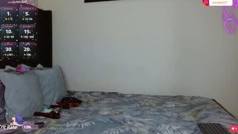 Snapshot of izzabelvalentine chatting on 02/12/25, 07:45 Izzabel Valentine online show from 02/12/25, 07:45