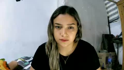 Snapshot of izzy_32 chatting on 05/22/26, 07:30 izzy_32 online show from 05/22/26, 07:30