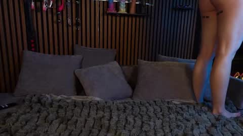 Izzy Inked online show from 02/11/26, 06:57