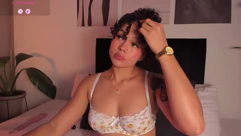 Snapshot of izzy_vega chatting on 01/15/26, 01:10 Izzy vega online show from 01/15/26, 01:10