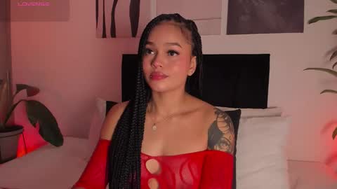 Snapshot of izzy_vega chatting on 02/06/26, 10:35 Izzy vega online show from 02/06/26, 10:35