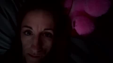 Snapshot of izzycums88 chatting on 12/02/25, 02:34 izzycums88 online show from 12/02/25, 02:34