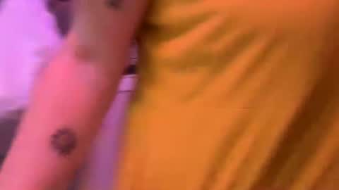 izzyishottttt online show from 10/29/25, 10:17