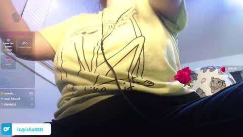 Snapshot of izzyishottttt chatting on 02/10/26, 02:04 izzyishottttt online show from 02/10/26, 02:04