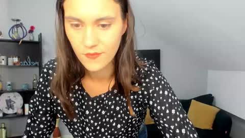 Izzy online show from 09/11/25, 08:31