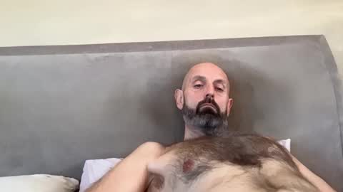 izzysboytoy1 online show from 03/18/26, 08:06