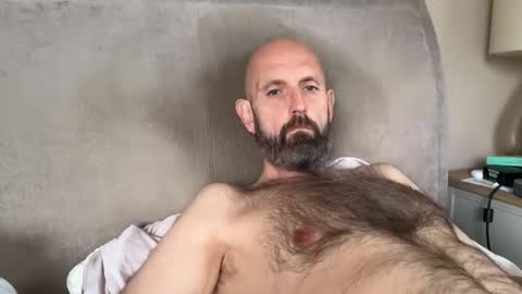 izzysboytoy1 online show from 05/11/26, 07:58