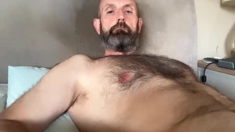 izzysboytoy1 online show from 06/25/26, 06:23