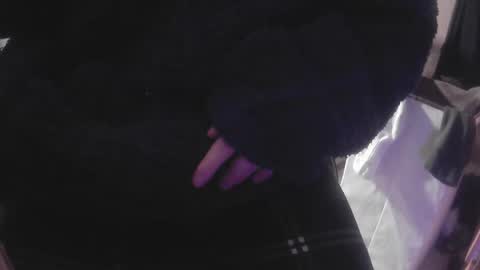 Snapshot of j0lteon_ chatting on 03/29/26, 11:49 Stuart online show from 03/29/26, 11:49